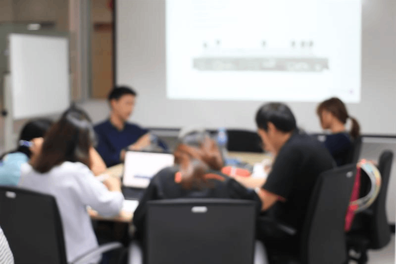 mắt mờ do thoái hóa võng mạc