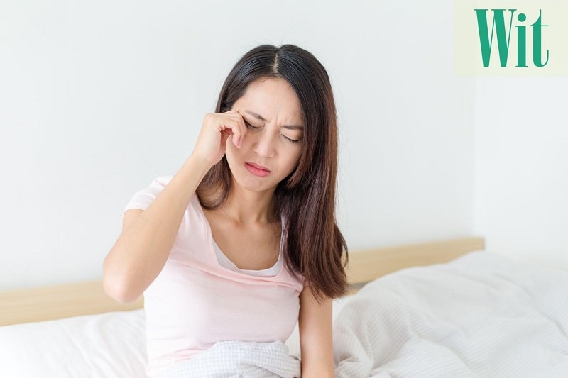 Khô mắt khi ngủ dậy: Nguyên nhân và cách điều trị