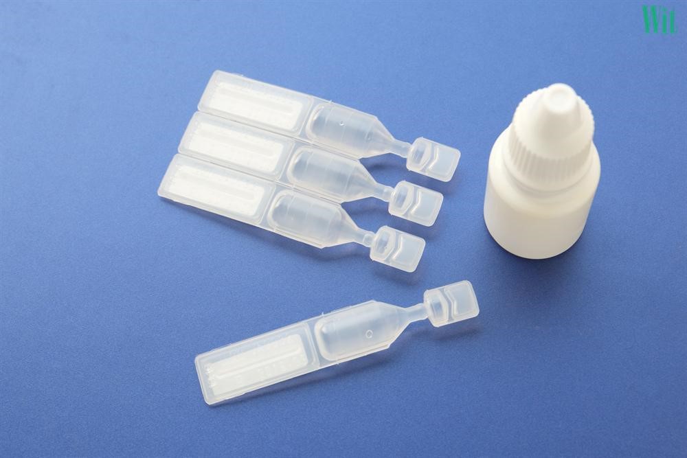 5 loại nước nhỏ mắt nhân tạo tốt nhất thị trường hiện nay