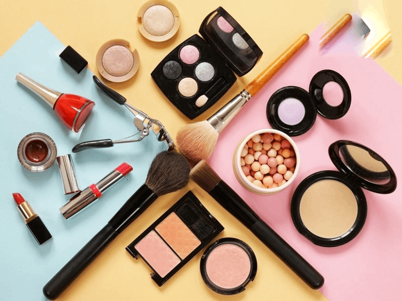 đồ trang điểm