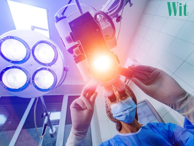 Phương pháp mổ cườm nước bằng laser thực hiện như thế nào?