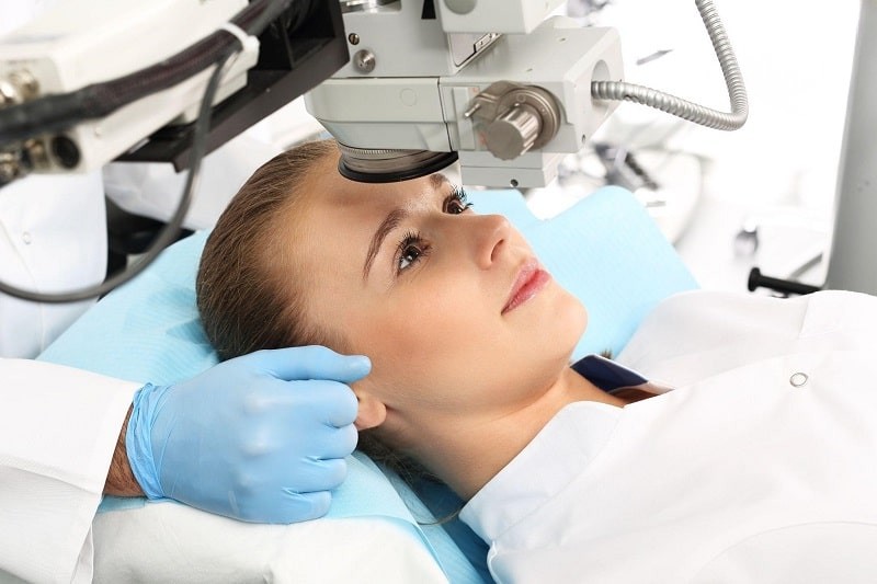 Phương pháp quang đông - laser để điều trị hắc võng mạc trung tâm thanh dịch