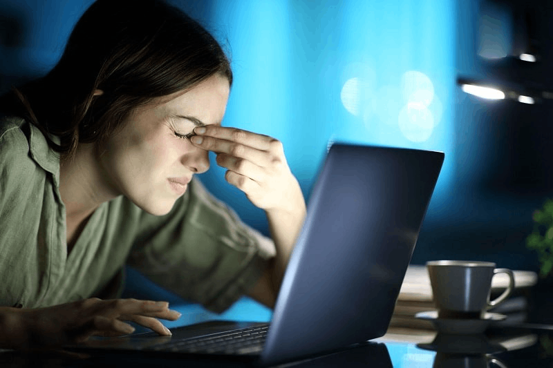 nguyên nhân gây thoái hóa điểm vàng