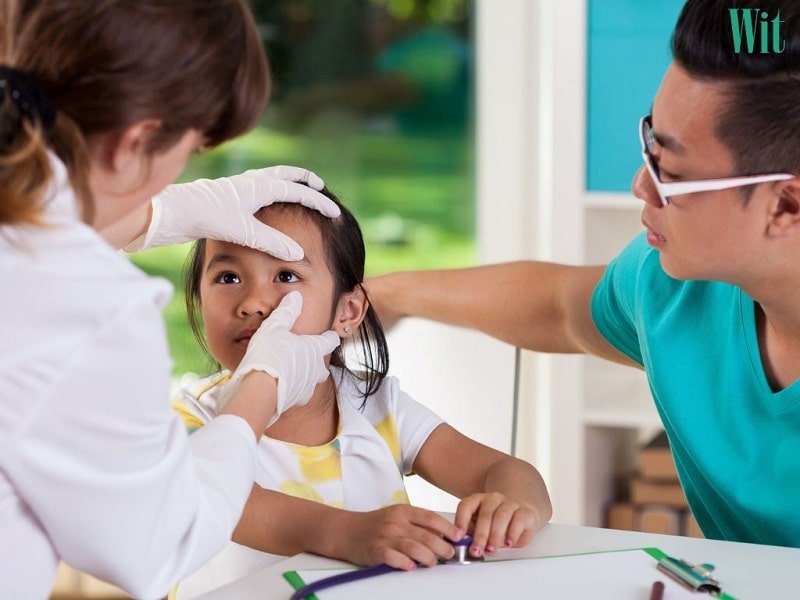 Dấu hiệu nhận biết u nguyên bào võng mạc