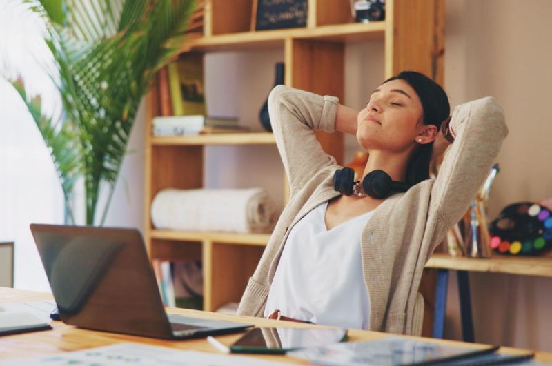 Thường xuyên để cho mắt nghỉ ngơi để tránh tình trạng sụp mí nghiêm trọng hơn