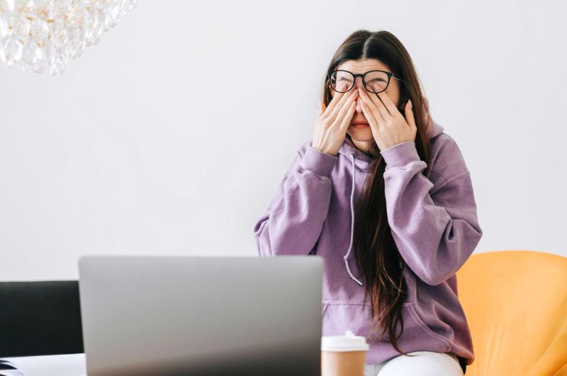 Choáng và nhức mỏi mắt